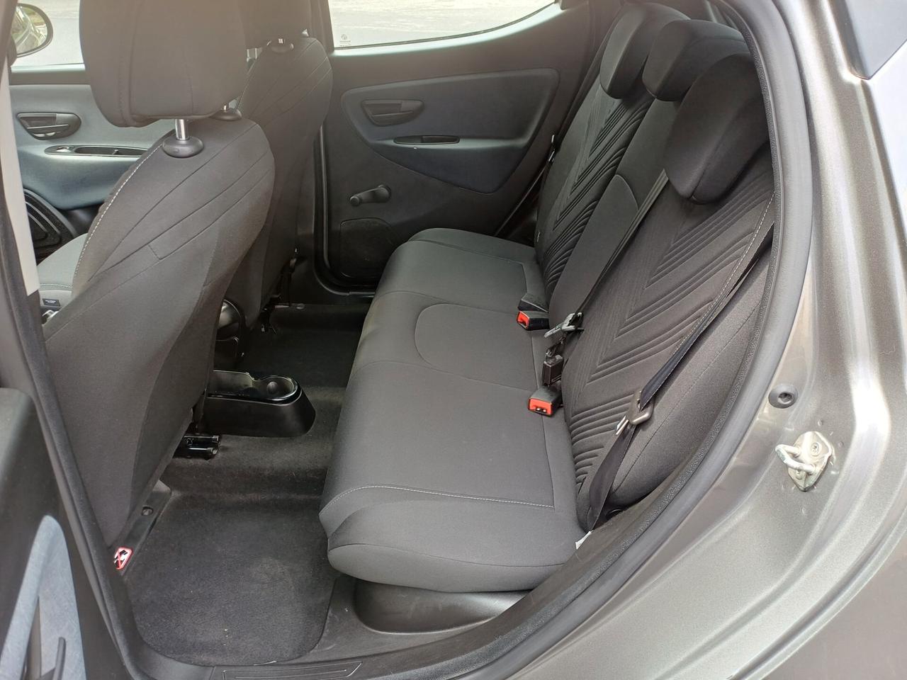 Lancia Ypsilon 1.0 FireFly 5 porte S&S Hybrid Gold