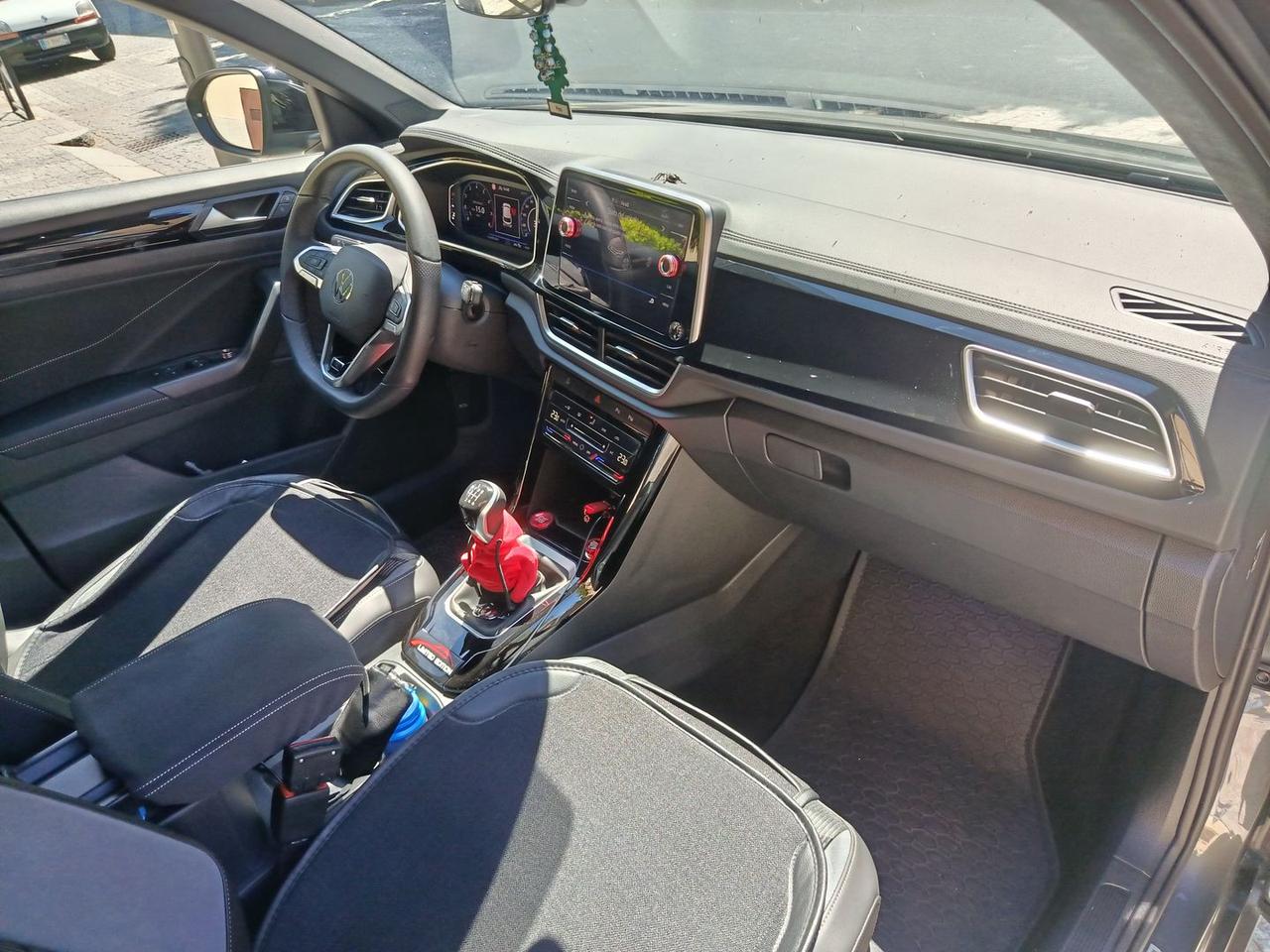 Volkswagen T-Roc R Line Plus 1.5 TSI #10942