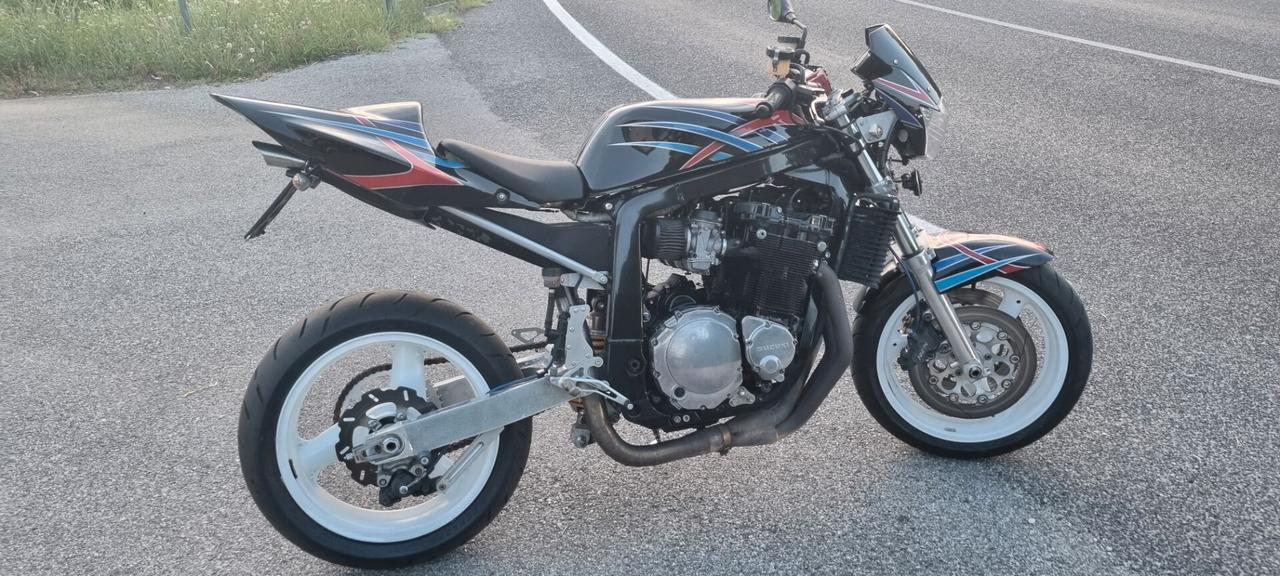 Suzuki GSX 1100 R