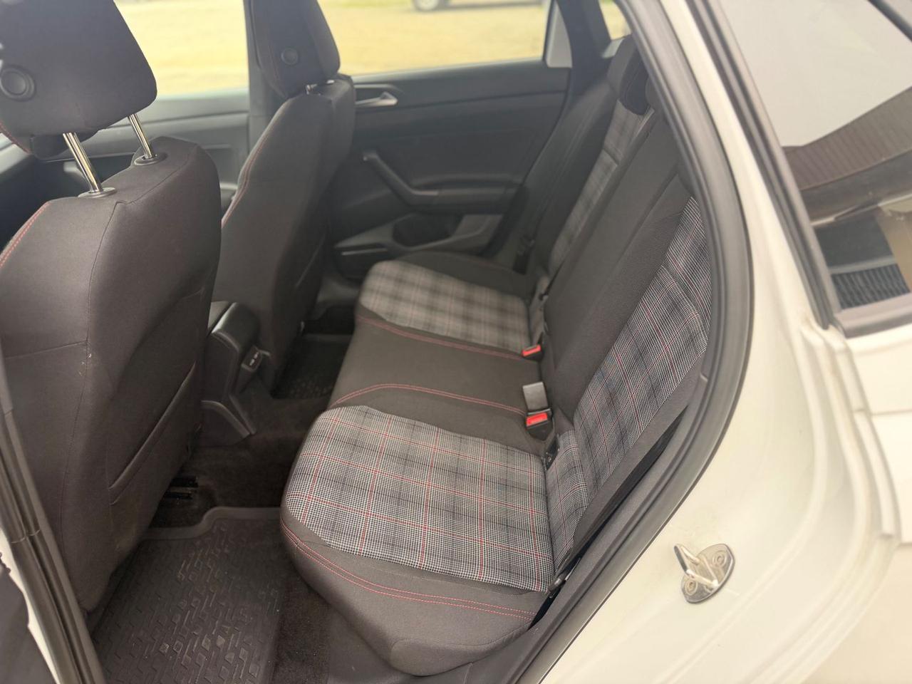 Volkswagen Polo GTI 2.0 TSI GTI #7914