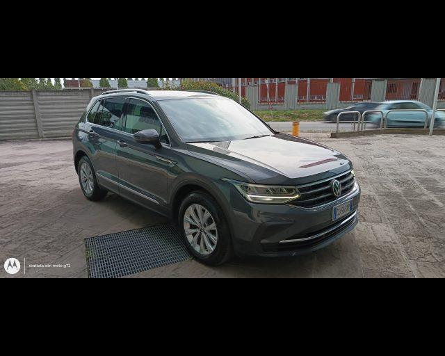 VOLKSWAGEN Tiguan 2.0 TDI 150 CV SCR DSG Life