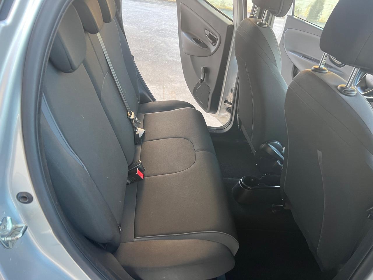 Lancia Ypsilon 1.2 69 CV 5 porte Silver