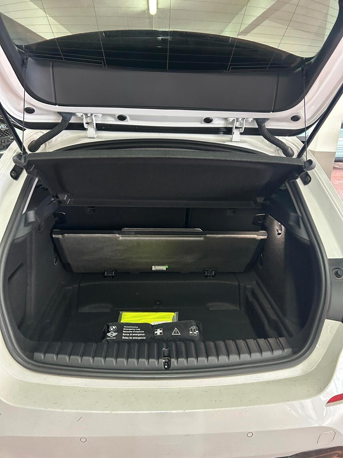 Bmw 116 116d 5p. Msport