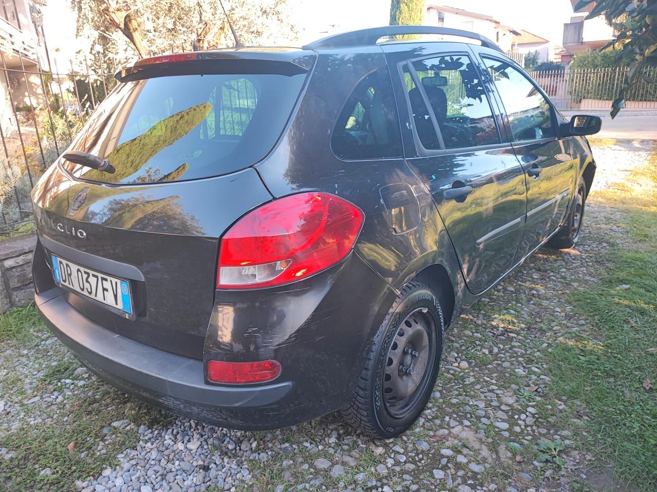 Renault Clio 1.2 SporTour Le Iene station wagon