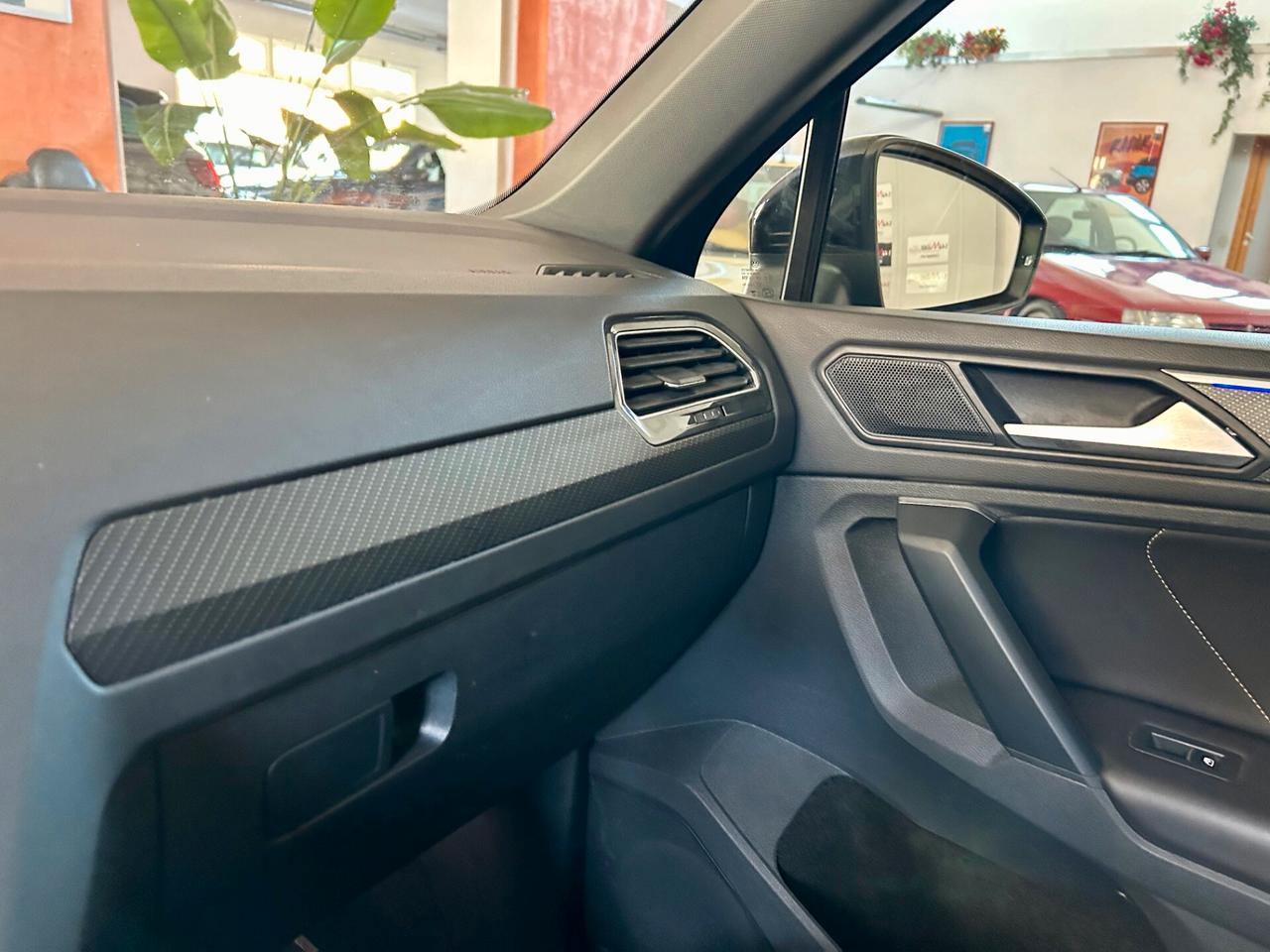 Volkswagen Tiguan 2.0 TDI 150 CV DSG R-Line