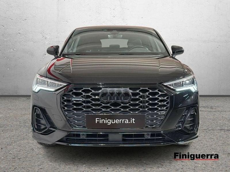 Audi Q3 Sportback 45 TFSI quattro S tronic Identity Black