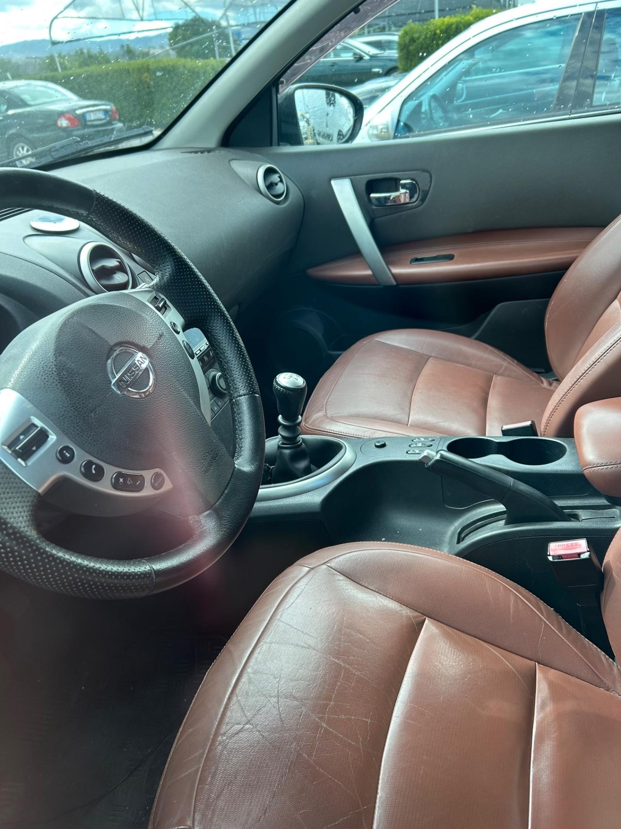 Nissan Qashqai 2.0 dCi DPF Tekna