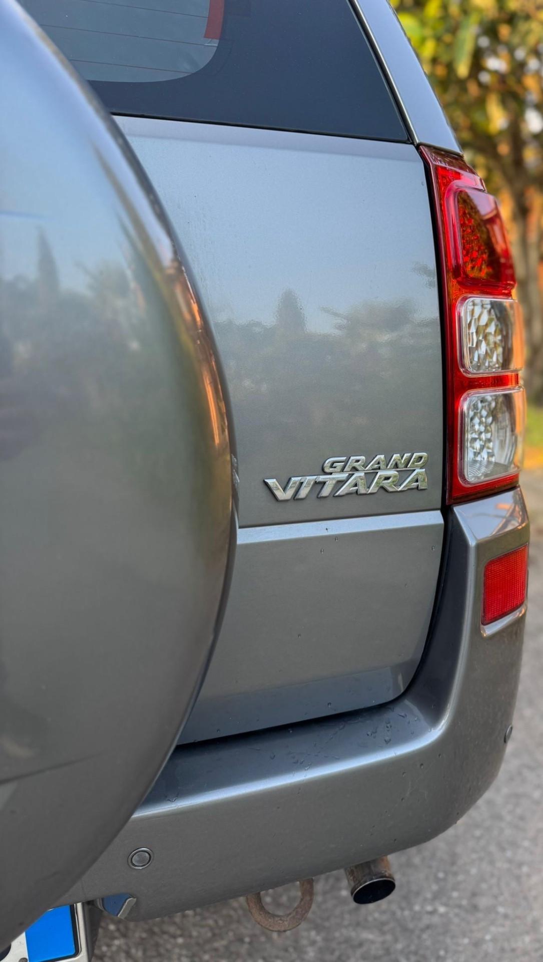 Suzuki Grand Vitara Grand Vitara 1.9 DDiS 5 porte (4x4 e GANCIO DI TRAINO)