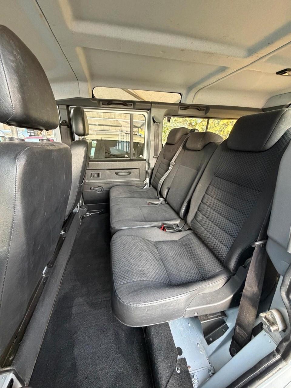 Land Rover Defender 110 2.4 TD4 Station Wagon N1
