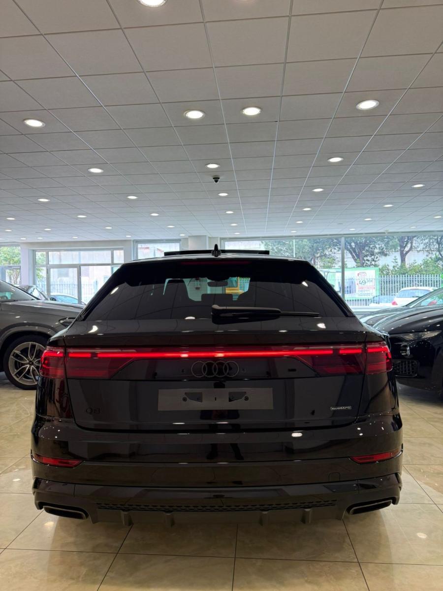 AUDI - Q8 - SUV TDI qu. 210 kW tiptr. S line ed.