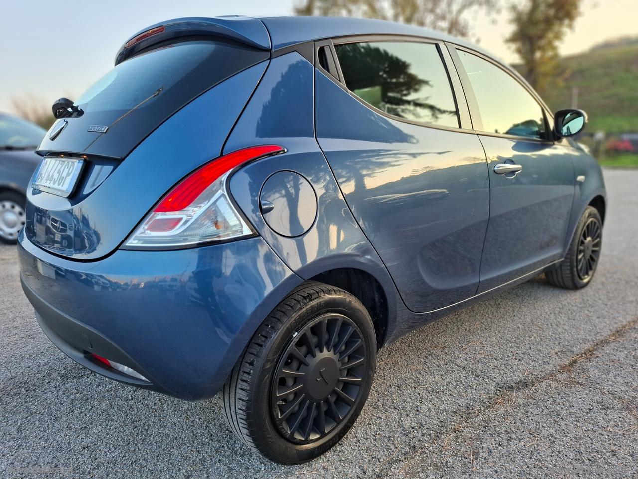 LANCIA Ypsilon 1.0 FireFly 5p.S&S Hybrid Silver