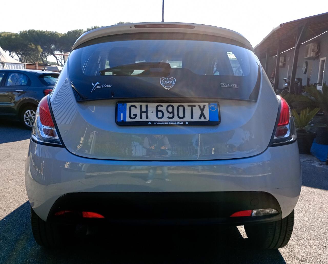 Lancia Ypsilon 1.0 FireFly 5 porte S&S Hybrid Ecochic UnYca
