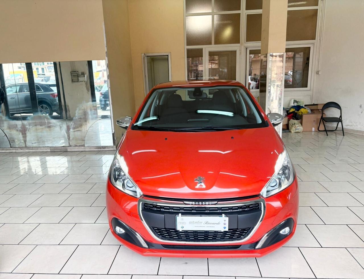 Peugeot 208 PureTech 82 5porte GPL Allure