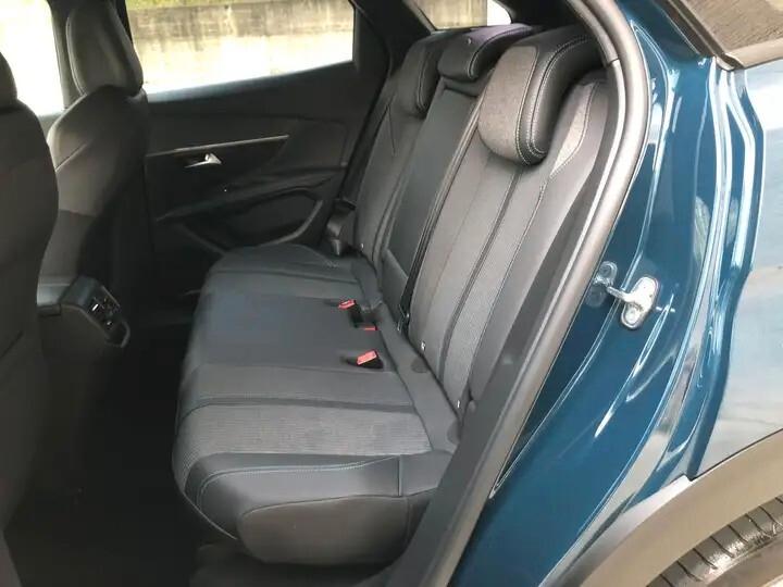 Peugeot 3008 1.5 bluehdi Allure Pack s&s 130cv eat8