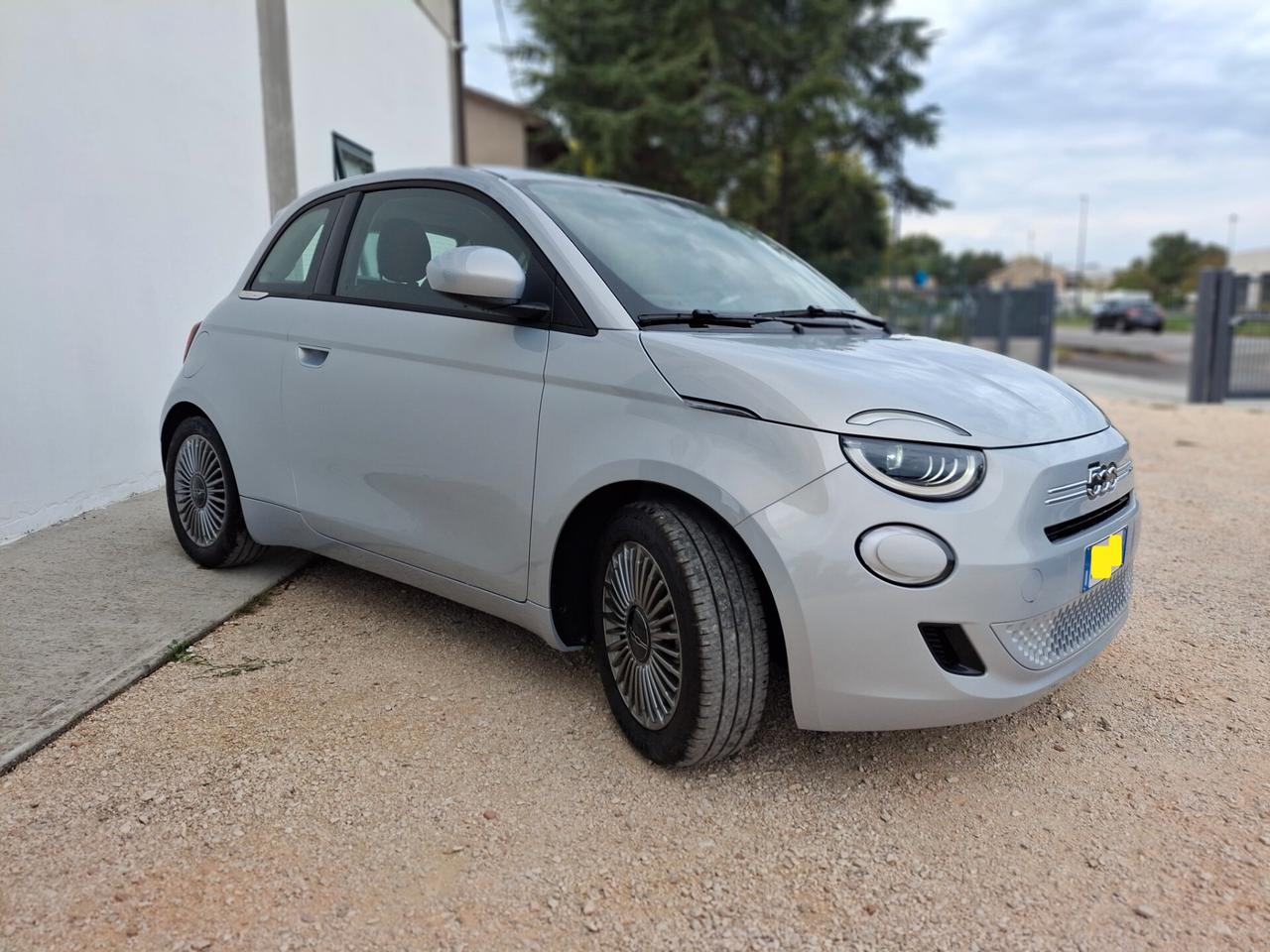 Fiat 500Hybrid, 3900€ANT. 233€MENS.