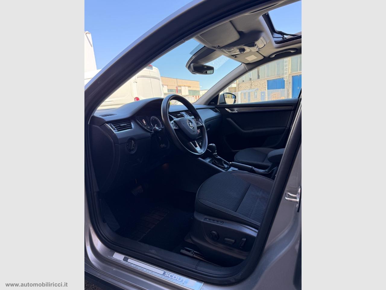 SKODA Octavia 2.0 TDI CR 180 4x4 DSG W. Scout