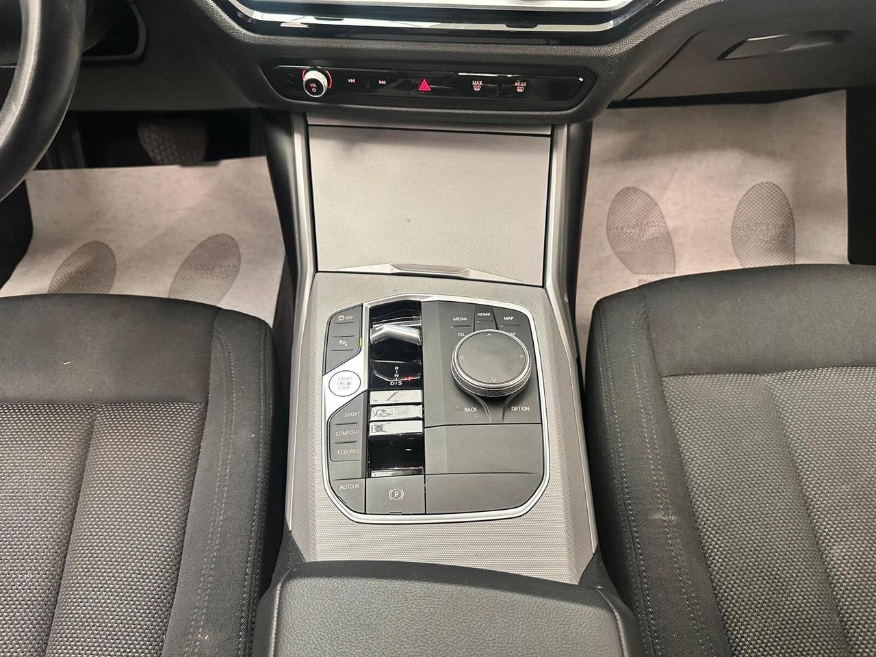 BMW 318 d Serie 3 Touring mhev 48V auto IVA ESPOSTA