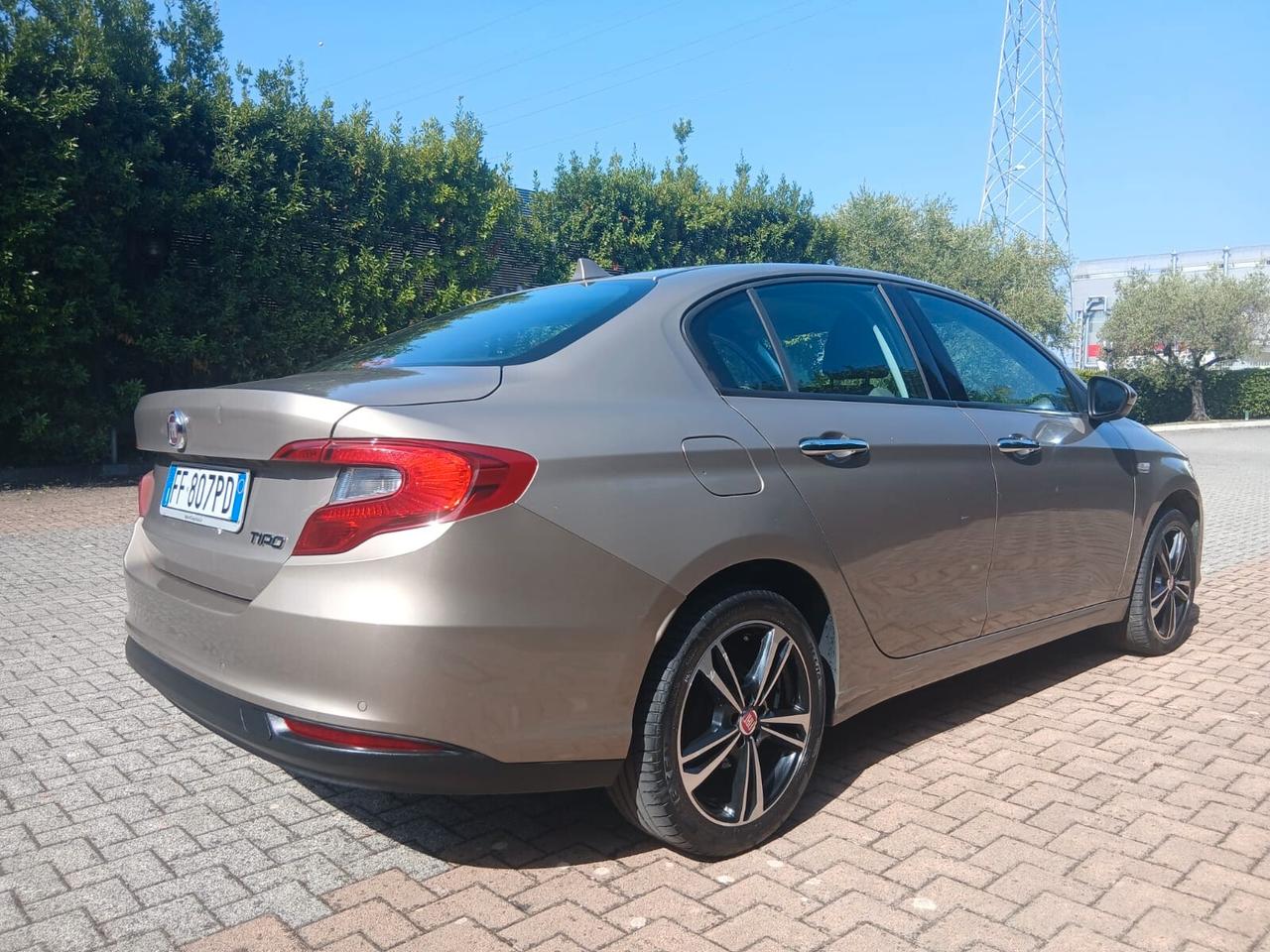 Fiat Tipo 1.6 Mjt 4 porte Lounge