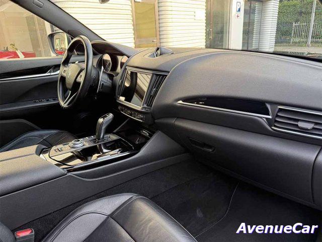 MASERATI Levante Gransport (reale)TELECAMERA CERCHI 20' IVA ESPOSTA