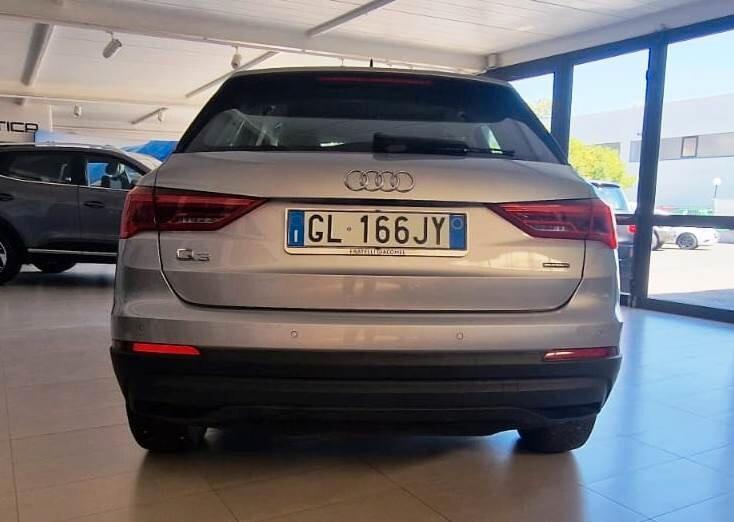 Audi Q3 40 TDI quattro S tronic Business Advanced
