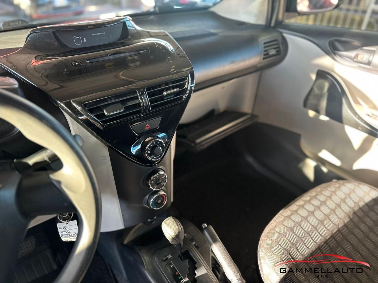 Toyota iQ 1.0 Active Sol 68cv AUTOMATICA