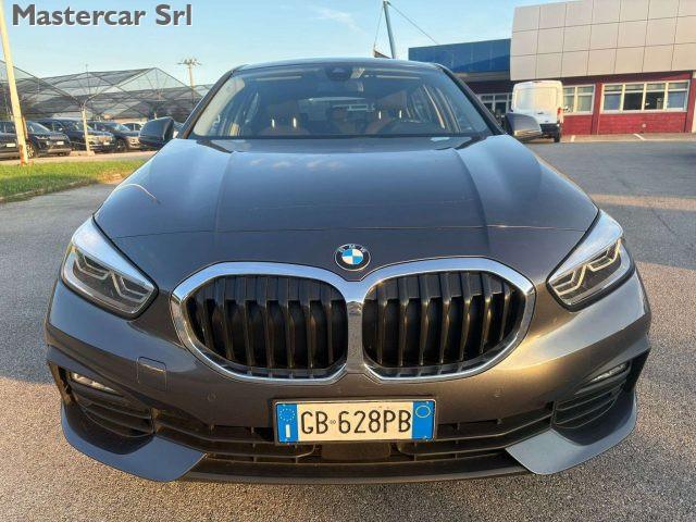 BMW 120 Serie 1 F40 120d xdrive Bus Adva auto GB628PB