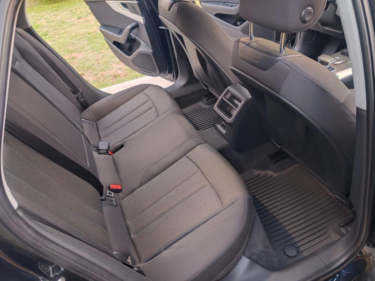 Audi A4 2.0 TDI" 150 cv S tronic Sport 2016