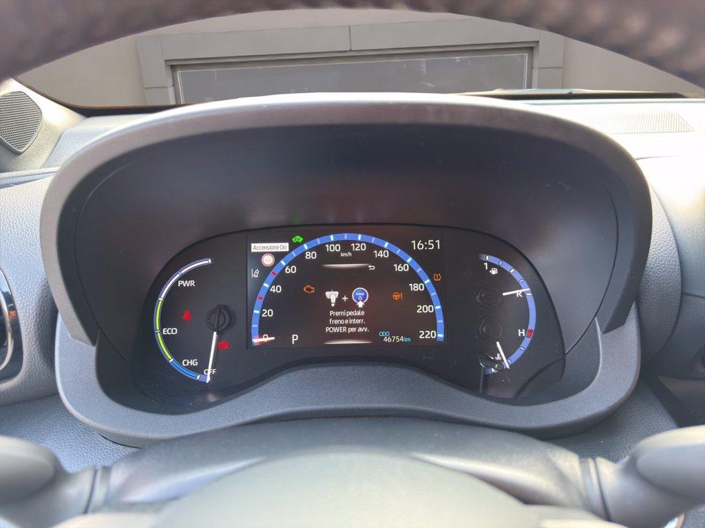 TOYOTA Yaris cross 1.5h active fwd 116cv e-cvt del 2021