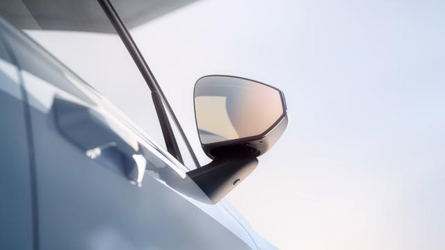 VOLVO EX30 PLUS SINGLE MOTOR