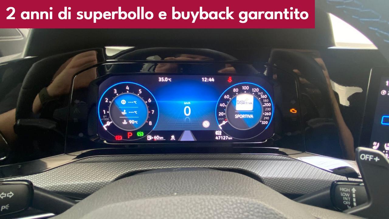 VOLKSWAGEN Golf VIII 2020 - Golf 2.0 tsi R 4motion 320cv dsg