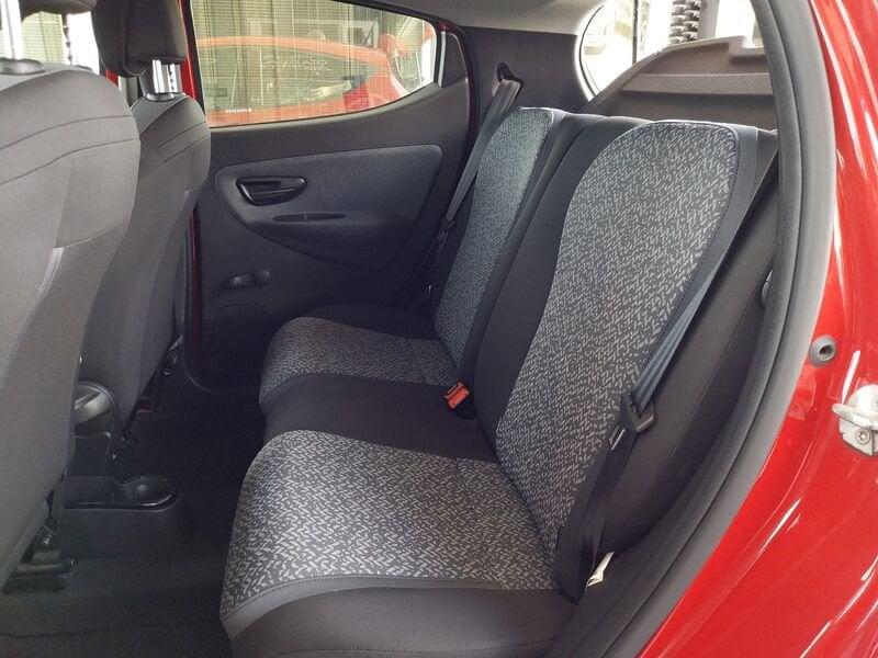 Lancia Ypsilon Ypsilon 1.0 firefly hybrid Silver s&s 70cv
