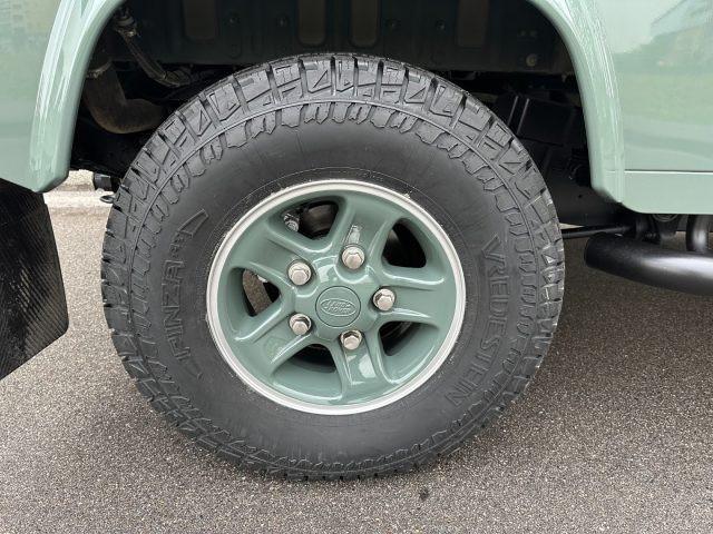 LAND ROVER Defender 90 2.2 TD4 Station Wagon NEOPATENTATI