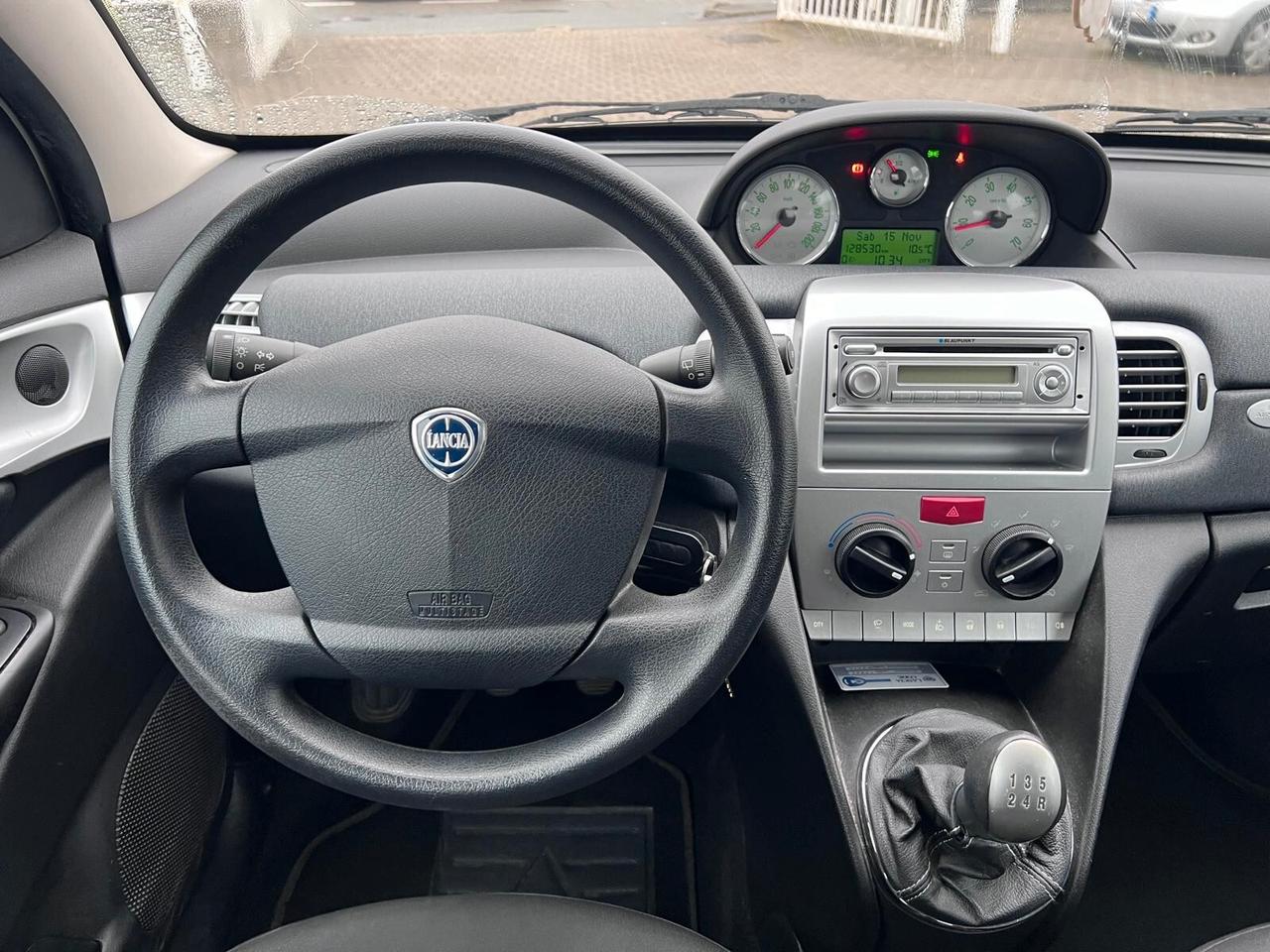 Lancia Ypsilon 1.3 MJT 75 CV Platinum