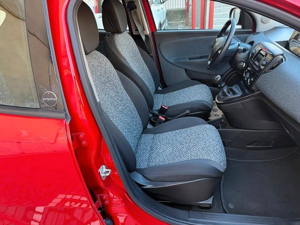Lancia Ypsilon 0.9 TwinAir 85cv Metano Ecochic Silver