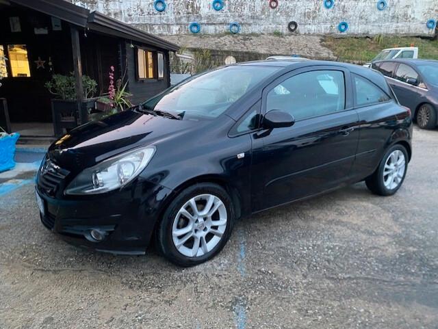 Opel Corsa 1.2 3 porte Club