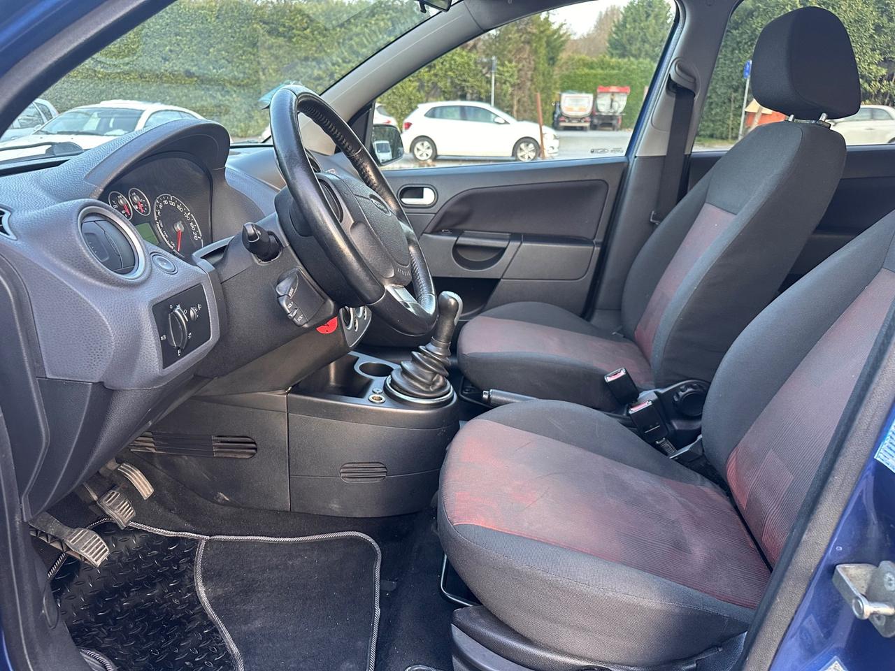 Ford Fiesta 1.2 16V 5p. Ghia