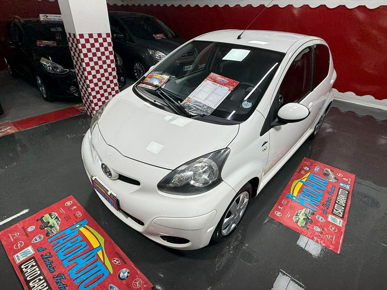 Toyota Aygo 1.0 68cv 5 porte Sol - 2011