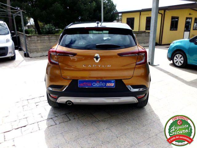 RENAULT Captur Blue dCi 95 CV Intens