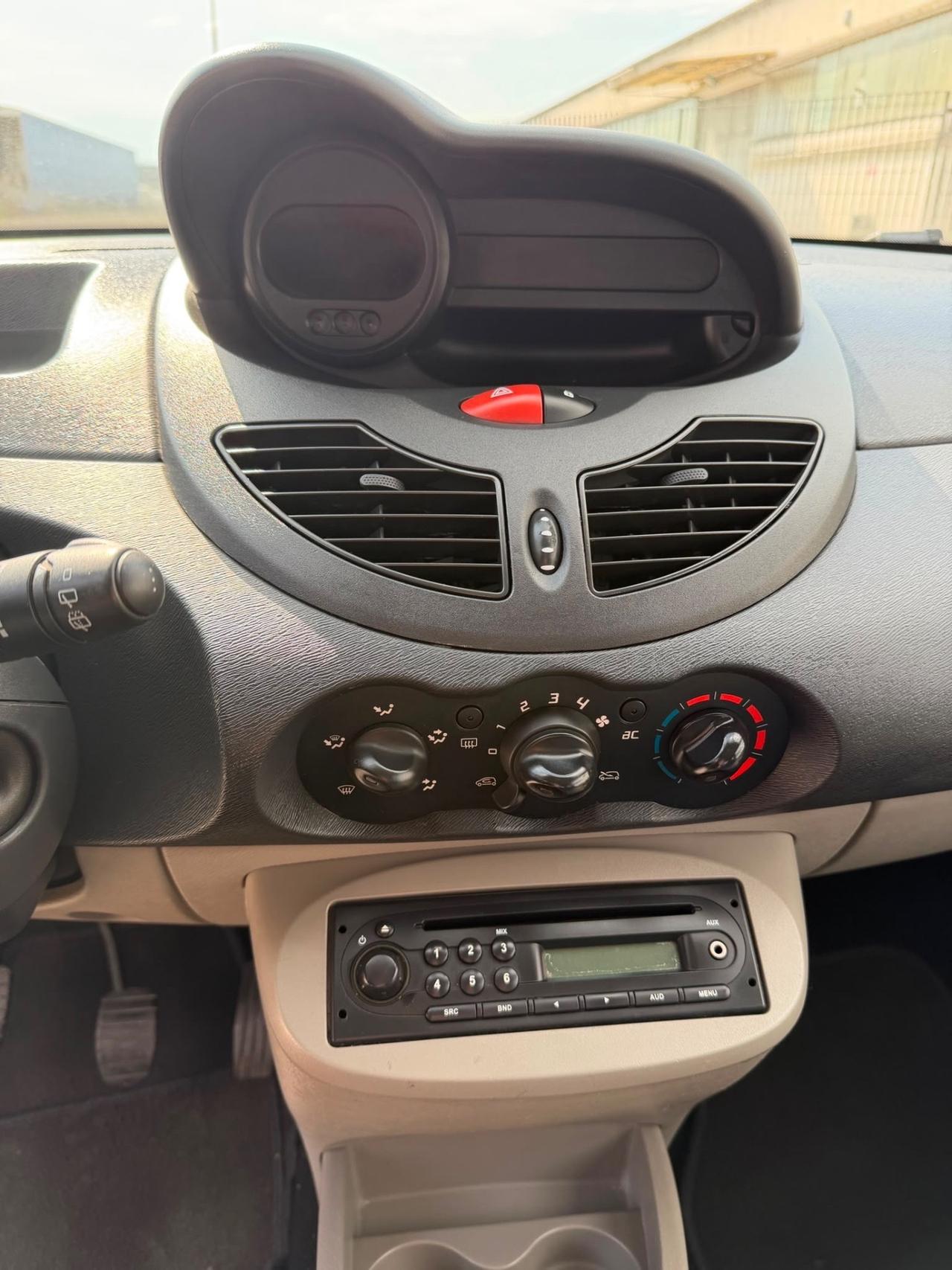 Renault Twingo 1.2 8V Le Iene