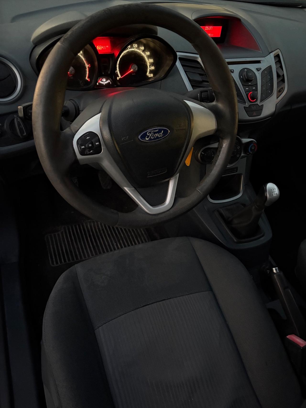 Ford Fiesta 1.4 TDCi 5p. Titanium
