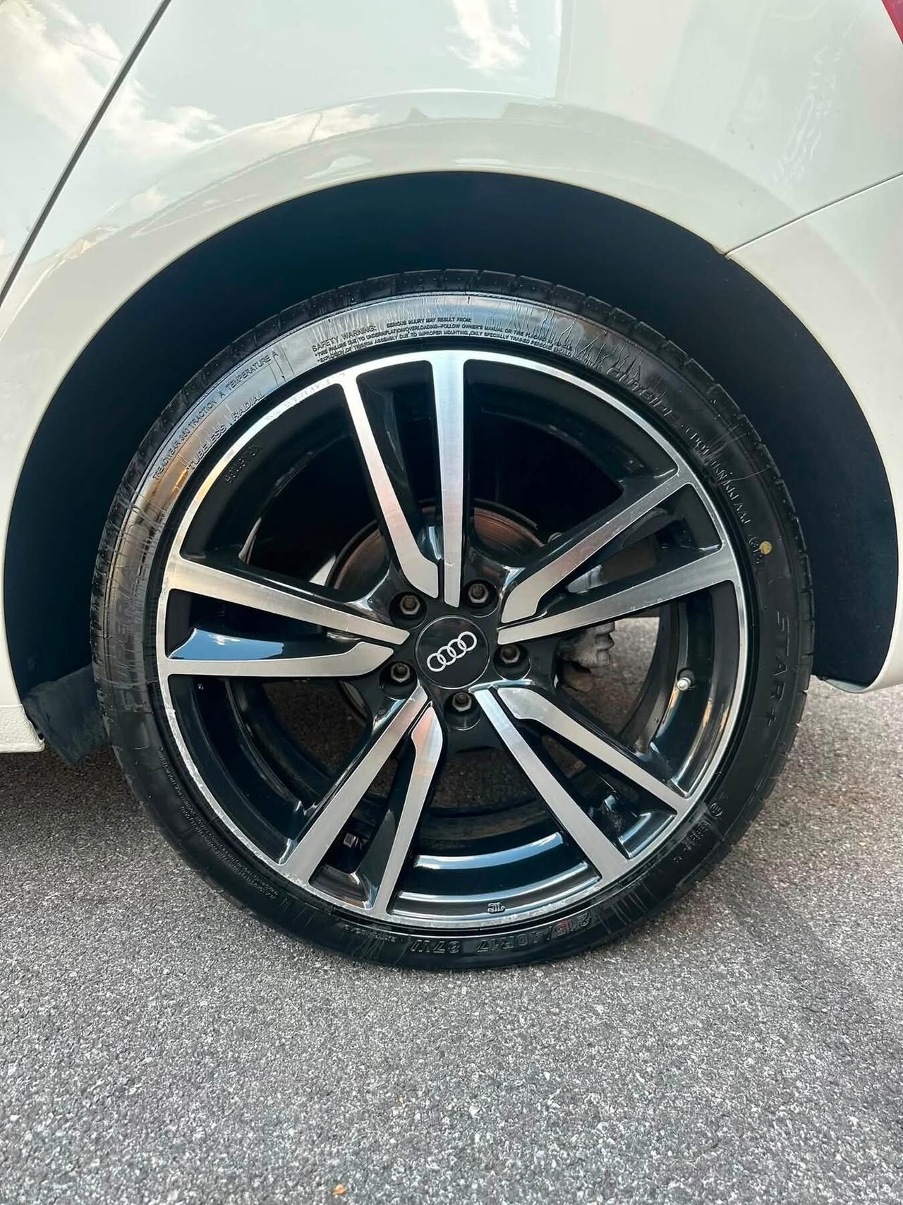 Audi A1 1.6 TDI Attraction NEOPATENTATI