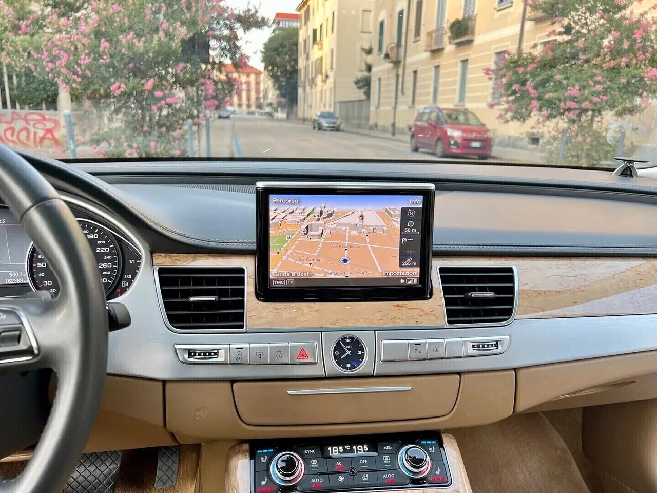 Audi A8 Lunga 6.3 W12 FSI 500cv Tiptornic8 Quattro