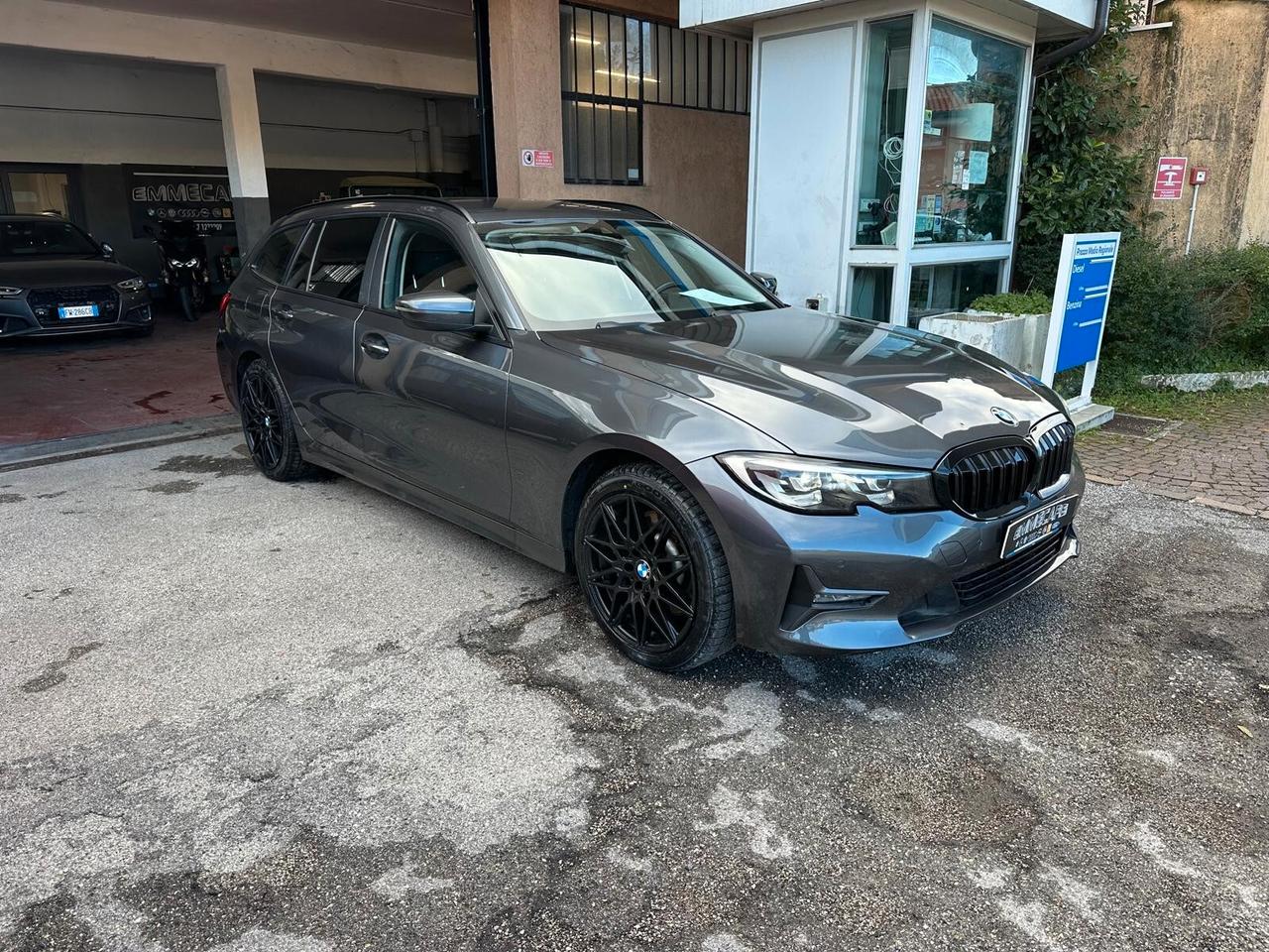 Bmw 330e xDrive Touring Business Advantage