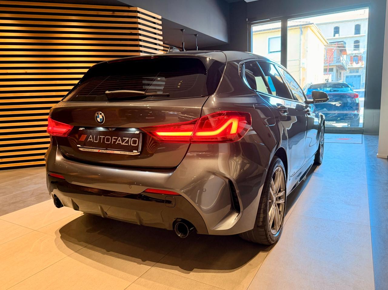 Bmw 118 118d 5p. Msport
