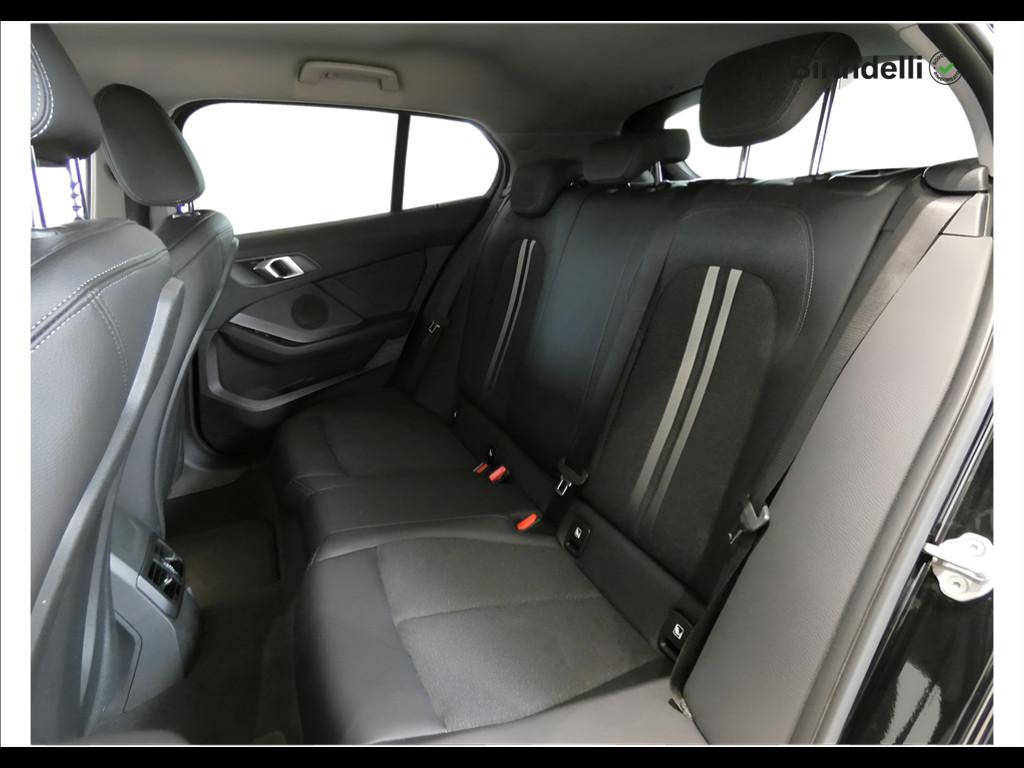 BMW Serie 1 (F40) - 116d 5p. Msport Exterior