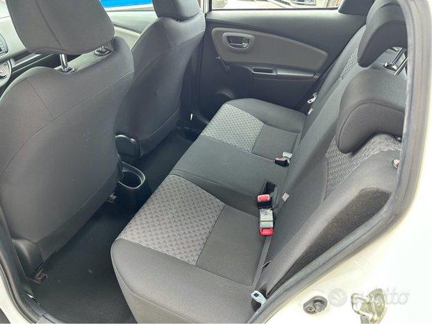 TOYOTA Yaris 1.0 5 porte Active