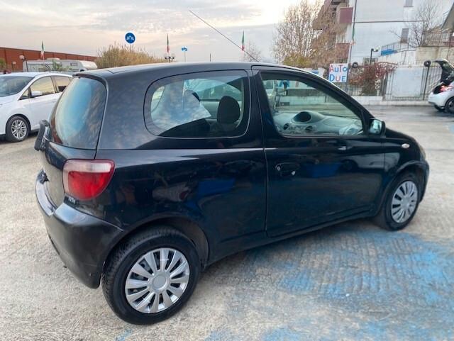 Toyota Yaris 1.0i 16V cat 3 porte