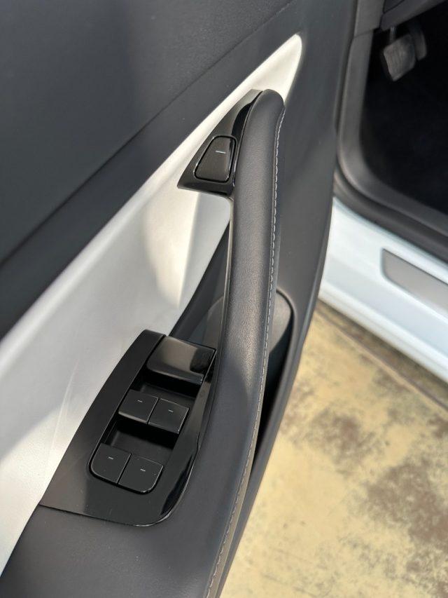 TESLA Model 3 Standard RWD Plus - 19" - Autopilot