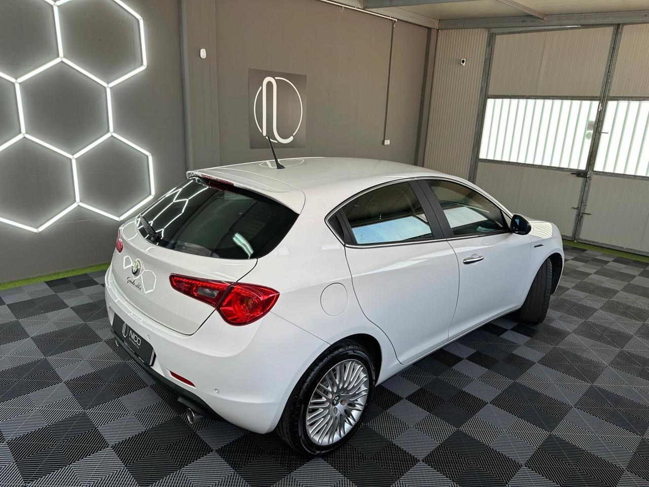 Alfa Romeo Giulietta 2.0 JTDm-2 140 CV Distinctive