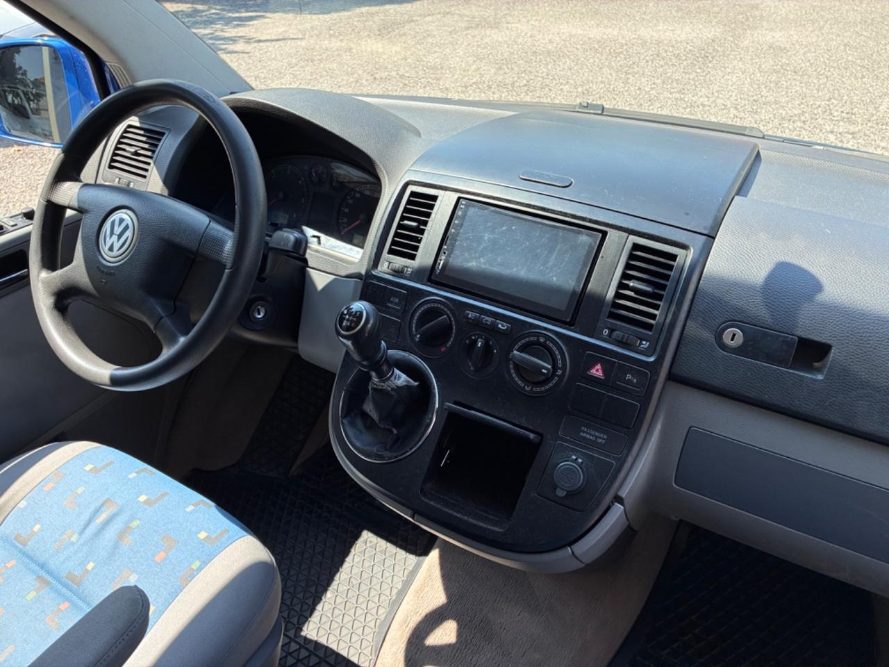 Volkswagen Multivan 2.5 TDI 130cv Comfortline
